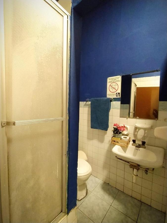 Отель Hostal La Casa Tolena Quito - Ecuador Экстерьер фото