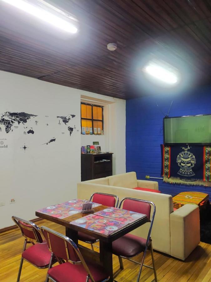 Отель Hostal La Casa Tolena Quito - Ecuador Экстерьер фото