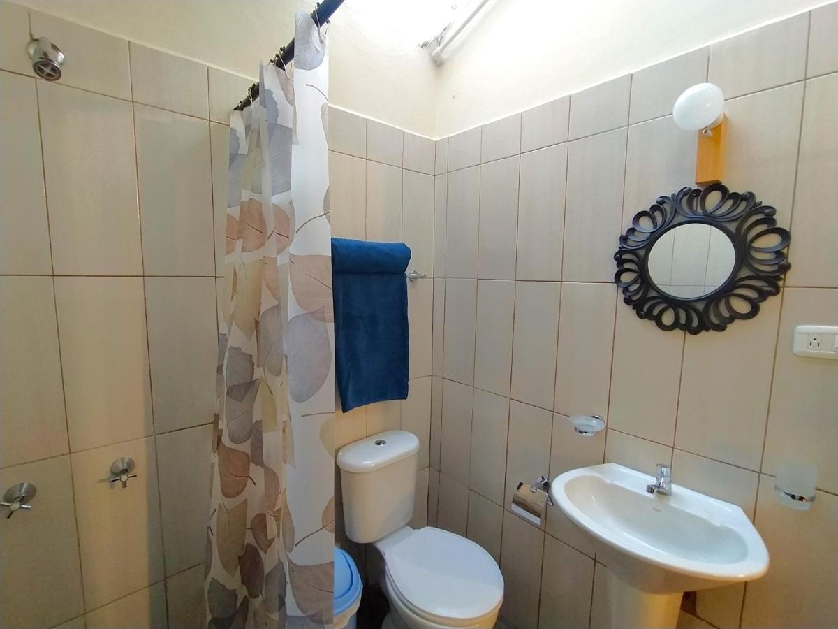 Отель Hostal La Casa Tolena Quito - Ecuador Экстерьер фото
